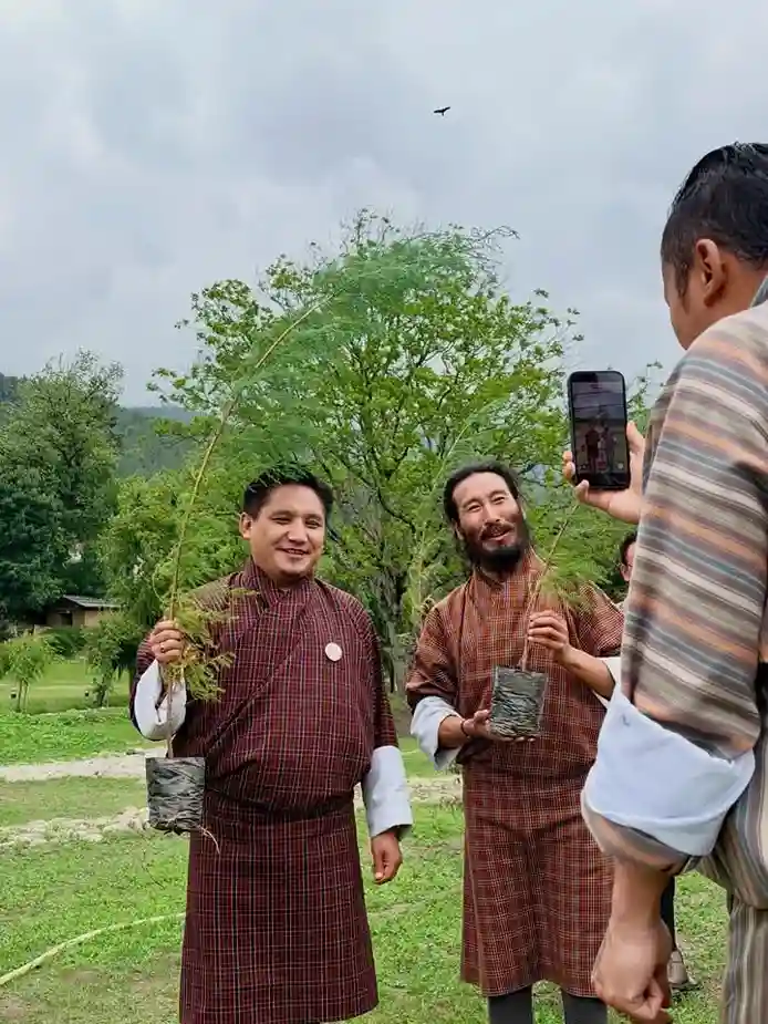Kaachi Grand Plants 3,000 Trees-image-4
